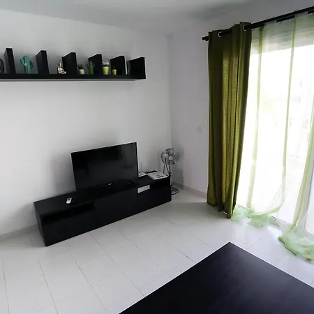 Apartment Residencial Teguisol *